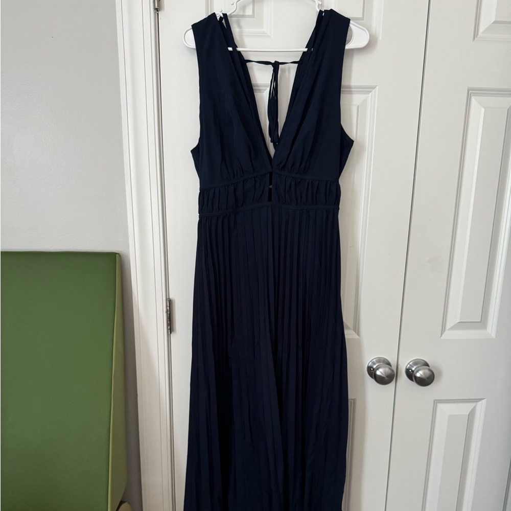 Elegant Navy Blue Maxi Dress